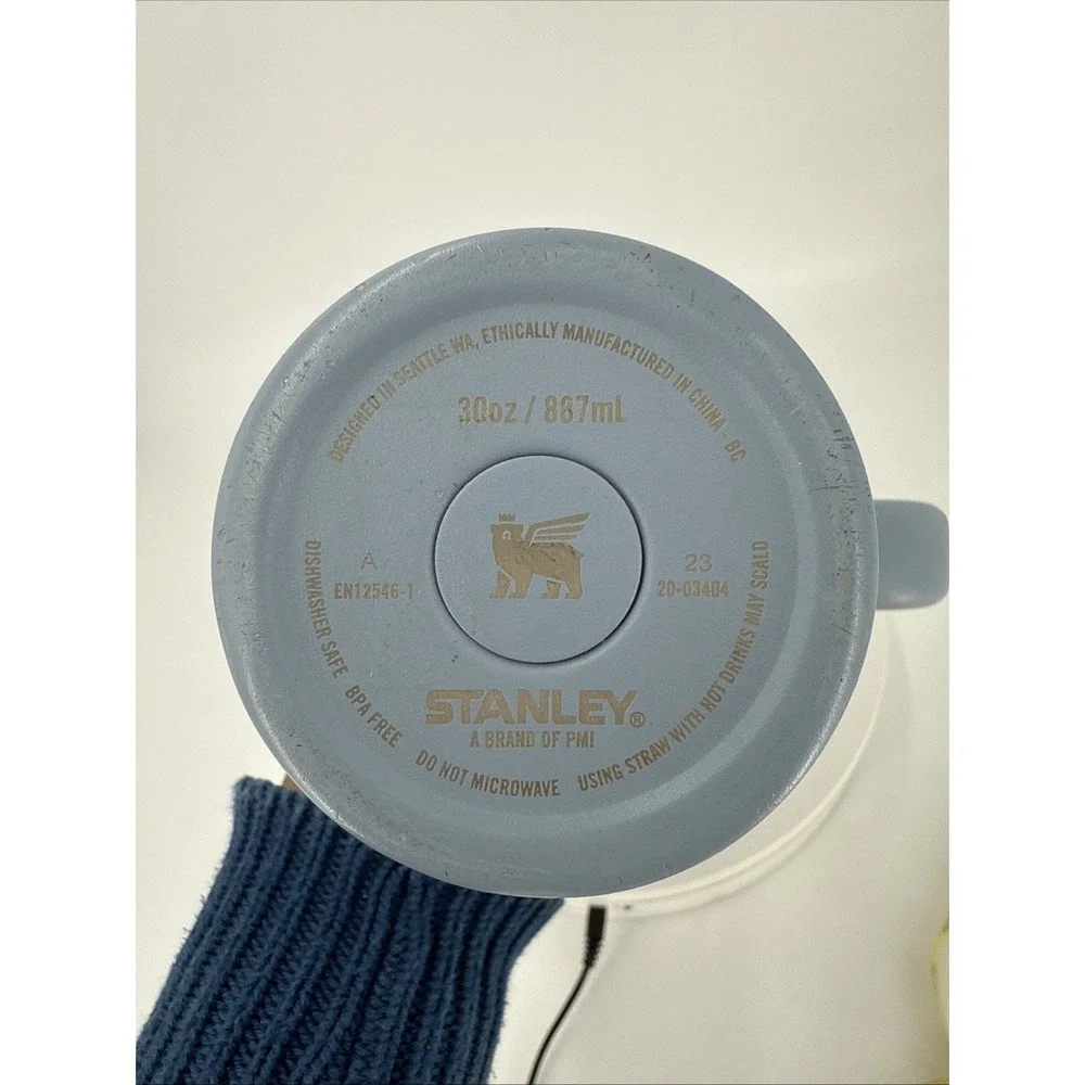Stanley Quencher H2.0 FlowState Tumbler 30oz Light Blue w/ Handle & Straw - Picture 12 of 16
